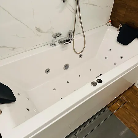Apartment Luxury Oasis In Absolute Center Of Sofia